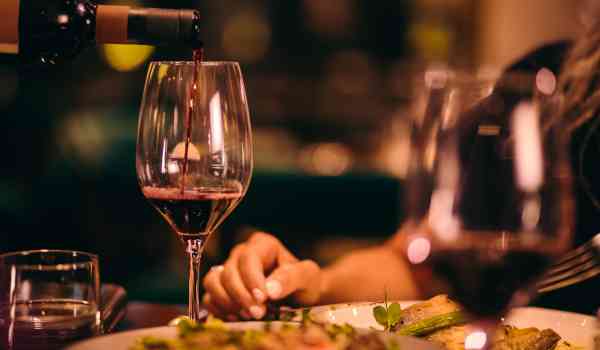 プライオリティパス レストラン特典 クレジットカード おすすめ